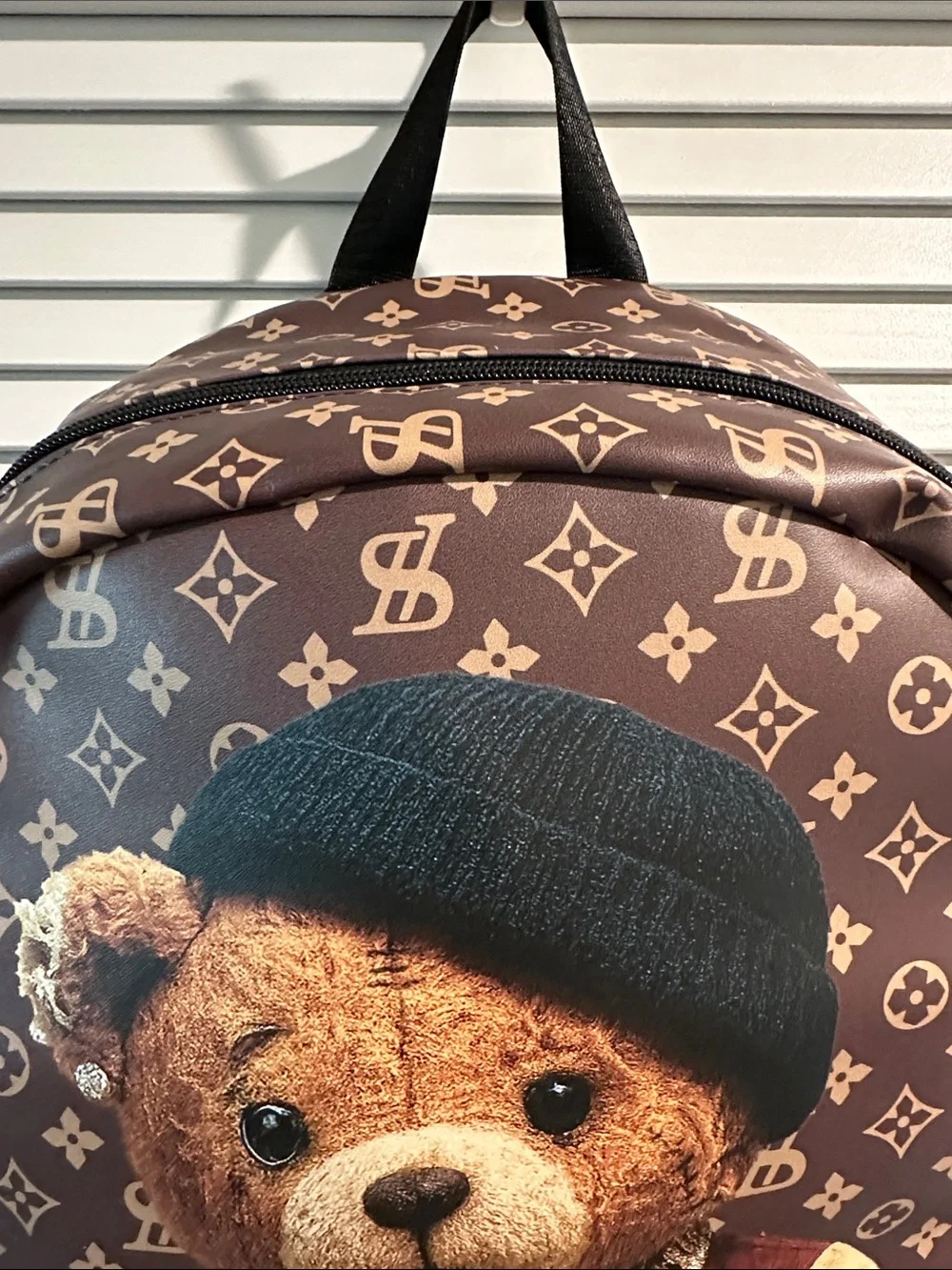 NWT Reason Ex Large All Time Champ Bear Laptop Backpack with Side Mesh Pockets.
